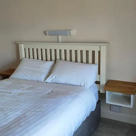 Lios Einne House Guest house *