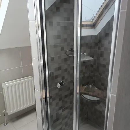 Gasthuis Lios Einne House