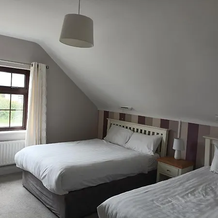 Lios Einne House Pensionat Inisheer